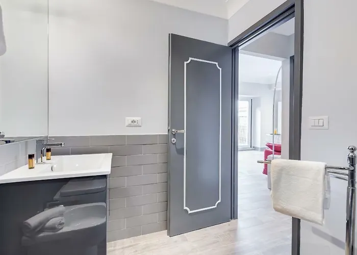 Trevi Area Penthouse * Roma