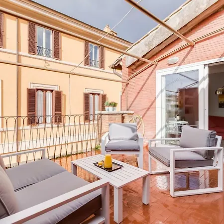 Апартаменты Trevi Area Penthouse Рим