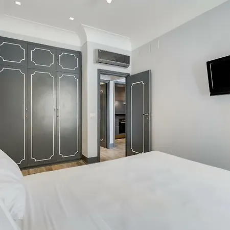 Trevi Area Penthouse *